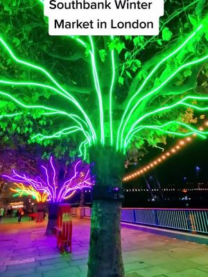 Will you be visiting Southbank Winter Market in London this year? It's one of the best Christmas markets in London in our opinion! #southbank #christmasmarketlondon #londonchristmas #festivelondon #southbanklondon 