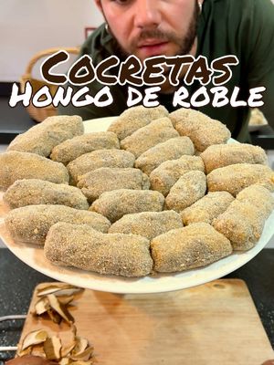 🍄‍🟫COCRETAS CASERAS🍄‍🟫 “Con hongo de roble” No hay nada como hacer cocretas en casa esta vez con un hongo no tan conocido, el hongo de roble. Culinariamente no tiene tanto valor como pueden ser los Edulis o Aerus pero para este tipo de elaboraciones es perfecto. Cantidades: A ojo. Más o menos: 🍄‍🟫300gr hongos 🐮800ml leche 🌾 80gr harina de trigo 🧈 60gr mantequilla . . #croquetas #hongos #cocina #Receta #casa 