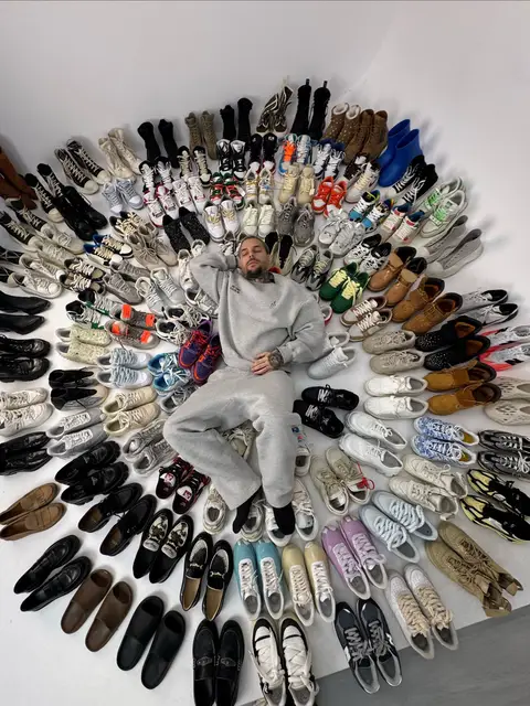 🤷🏻‍♂️ #sneakers #sneakerhead 