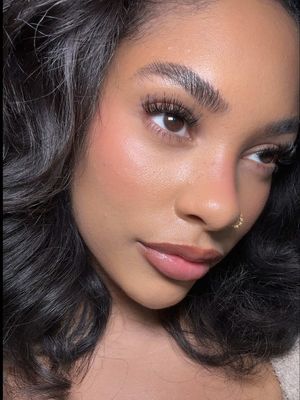 Glowy, hydrated, and ready for the day. ✨ Loving the new @Clinique Active Glow Kit! It’s my go to for smooth, glowy, healthy looking skin especially before I do my makeup. 🙌🏽You can grab this set at @sephora 💕The Active Glow Serum, Moisture Surge 100H Hydrator, and Hydro-Plump Lip Treatment stay in rotation for a reason. #CliniquePartner #MoistureSurge #SkinCare 
