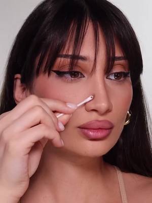 Slim nose contour hack ✨ @Milena.Ustyan #nosecontour 