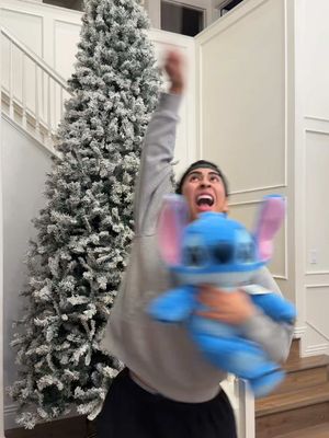 tadaaa✨🥹 #stitch #liloandstitch #christmas #fyp #louiecastro 