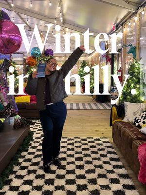 Winterfest in Philly is always the move for the season! ❄️🎄✨🪵  It gets pretty packed some days, just a warning! 🩵☕️ #winterfest #phillythingstodo #visitphilly #latinacontentcreator 