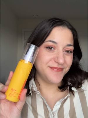 There's still time!! The @urban decay All Nighter Setting Spay is 30% off for Cyber Monday on Amazon. I love setting my makeup with the glow mist (yellow one) for a fresh skin finish. (pr)  #udallnighter #urbandecay #settingspray 