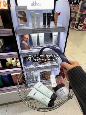 Anyone else 👀 @bootsuk