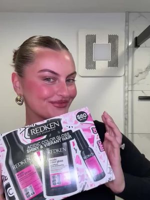 ✨Holiday hair starts here. Glossy, smooth, color-bright. The Acidic Color Gloss Holidah kit with shampoo, conditioner and treatment is now at @Ulta Beauty . Go get your shine. 🎁🖤 #RedkenHoliday