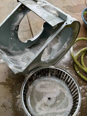 How much oil leakage is allowable to you? #hvac #fyp #bluecollar #hvactechnician #hvaclife  