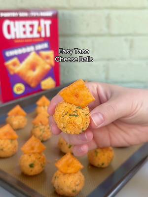The best easy snack or appetizer 😋 #cheezit 