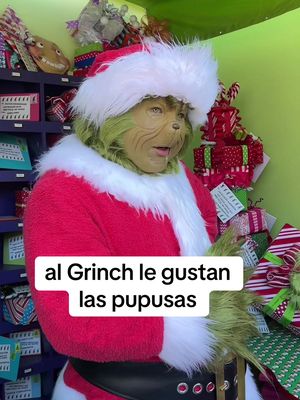 al Grinch le gustan las Pupusas @Universal Studios Hollywood   #salvadoreños #grinch #universalstudios 