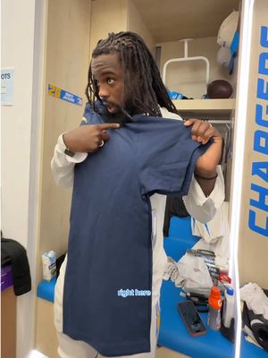 what’s the best way to fold a shirt?? #fold #laundry #clothes #nfl #chargers 