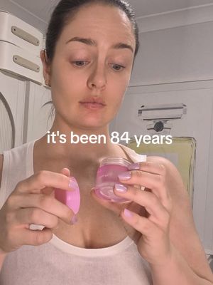 @laneige_us love this lip mask and it feels like such a feat when I hit the bottom! #lipmask 