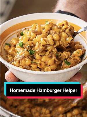 Save this recipe to your “Weeknight Dinners” collection! • Here’s what you need: 2 tbsp extra virgin olive oil 1 lb lean ground beef 1 medium yellow onion, chopped 2 cloves garlic, minced Kosher salt and black pepper 1 1/2 tsp smoked paprika 1 tsp chili powder 1 1/2 tsp garlic powder 1 tsp onion powder 1/2 tsp dried oregano 1 lb short-cut pasta (macaroni, shells, cavatappi, etc.) 2 cups low-sodium beef broth 1 3/4 cups milk (any kind) 1 tbsp Worcestershire sauce 2 tsp yellow mustard or Dijon 1 tbsp ketchup 1-3 tsp pickle brine (optional, but highly recommended) 1 1/2-2 cups shredded cheddar cheese  Fresh parsley, green onions, or crispy shallots for serving • Save this one folks!