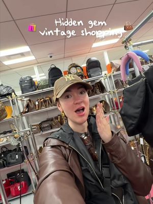 the most underrated vintage shopping in shibuya, japan 🛍️👜 you guys KNOW I love my vintage shopping while I’m traveling, especially in japan. but I’m surprised I haven’t been to this store yet!! I’m so sad I didn’t know about this place when I was visiting with Remi, Batman, and oli 😭 this store was called nuir vintage and it was heaven for a purse lover!! they had designer handbags, accessories, and more!! tag a friend who you want to go with 🫶🏻 #vintage #shopping #japan #designer 