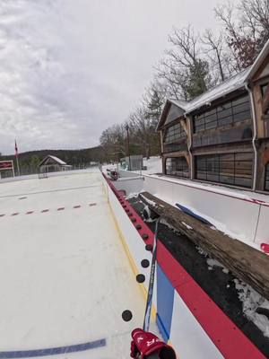 Skating in heaven today 😍🏒 #zacbell 