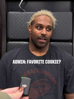 when you give  @94CamJordan a cookie 😂😭 #nationalcookieday #qotd #ticktock #nfl #trending 