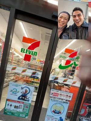 we train hard but snack harder 📍first pitstop: 7-Eleven #lesmillslive #lesmillslivetokyo #adidaslesmills #7eleven 