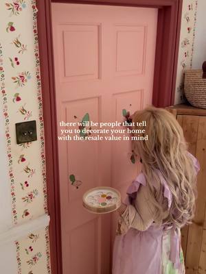 the future buyers won’t appreciate my whimsy ☺️✨ #oldhome #historichome #resalevalue #victorianhome #whimsical 
