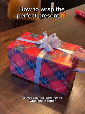 How to wrap the perfect present 🎁 welcome to ELF SCHOOL! #elfschool #christmaswrapping #howtowrapapresent 