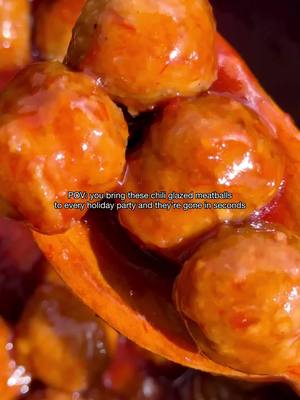 We know it's not a competiton, but these BBQ Meatballs win every 👏 time👏Our tip? Double the batch, these go quick! Ingredients: 1 bag Simek’s Original Meatballs 1 (18oz) jar grape jelly 1 (18oz) bbq sauce Directions: 1. Combine grape jelly and bbq sauce in the base of your slow cooker. 2. Add meatballs and stir until they are coated with the sauce. 3. Cook on high for 3-4 hours. 4. Enjoy! #crockpotmeatballs #crockpot #meatball #mealprepideas #mealprep