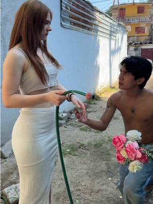 Cuando te confundes de gemela 😅 @Wilson Alcaraz #ArayFer #Acapulco #gemelas #confundir #fakesituation  
