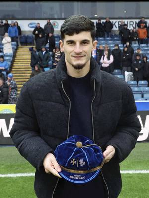 Big thanks to @Blackburn Rovers for presenting me with an Honour cap for my time at the club. Enjoyed being back for the last couple of games. #ewoodpark #blackburnrovers #swfc 