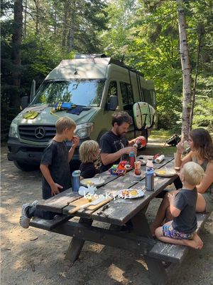 How a day usually looks when camping in our van… Wake up & snuggle or wrestle Tidy up the van while the boys play Michael makes breakfast & I get ready Breakfast Help the boys with their school work Pack lunches for the day Head out and explore! The slow mornings, and not having anywhere specific to be is definitely my favorite. Still getting used to having more of a routine. #familieswhocamp #familieswhotravel #campervan #vanfamilies 