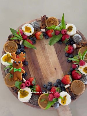 Dessert wreath sorted thanks to @Woolworths_au Christmas dessert range #ad #Woolworths