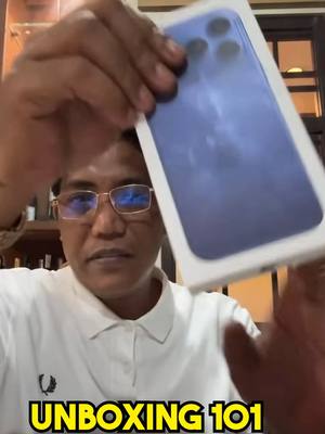 Unboxing 101 with Boss FLM Pramis d ko kaya yan level ng unboxing ni bossing. hahaha #FLM #gadgetsidekick #iphone17promax