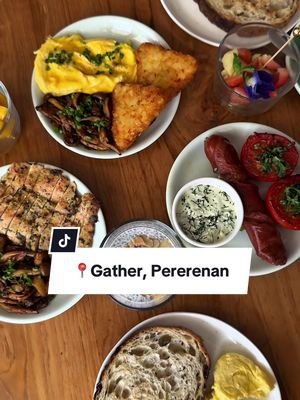 their new build your own breakfast platter is sooo good!! #bali #balifood #balitips