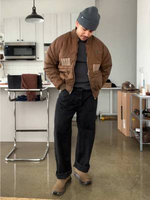 Snow day outfit ❄️ also, let me know if you all would like to come to our next vintage pop-up! #mensfashion #menswear #personalstyle #outfit #mensoutfitideas 
