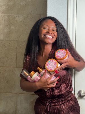 #TreeHutPartner Unemployment during the holidays can be a lot...but this season, I'm only focused on controlling what I can control. And I refuse to look like what I'm going through. 😌✨   Even without a job, I'm keeping my joy, my routine and my glow. The @Tree Hut Merry Mint collection has me smelling like I got a fresh direct deposit. It is luxury on a budget, every single day.