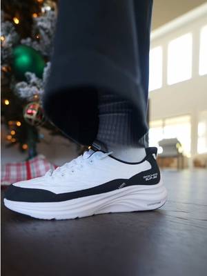 A busy day during the holidays made easier with @SKECHERS Hands Free Slip-ins #SkechersPartner #SkechersHandsFreeHoliday #AD