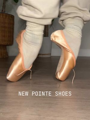 breaking in new @BLOCH Dance Flexus pointe shoes for Nutcracker season!! Shows are so soon 🥹🩰 #nutcracker #pointe #pointeshoes #ballettok #ballet 