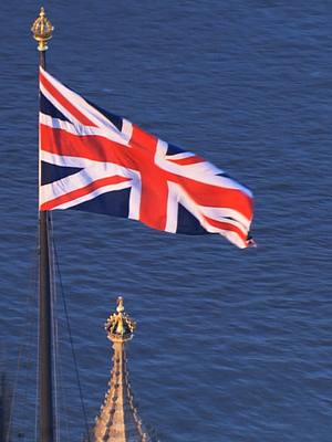 The wait is over. 🏴󠁧󠁢󠁥󠁮󠁧󠁿✈️ SEA nonstop to London is on sale now, with flights starting 5/21. Fly aboard our 787 Dreamliners w/ fully-enclosed suites, lie-flat seats, entertainment screens in all cabins & an amenity kit from @Filson1897 & @SALT & STONE. Book your European summer to London or Rome (or both!) now.  Subject to government approval.