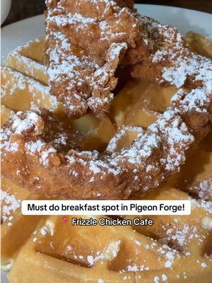Frizzle Chicken Cafe has to be one of the most fun places to eat at in Pigeon Forge! #frizzlechicken #pigeonforge #gatlinburg #pigeonforgetennessee #gatlinburgtennessee 