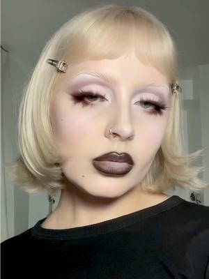 It’s my birthday. ۫ ꣑ৎ .  #sagittarius #birthdaymakeup #cooltonedmakeup 