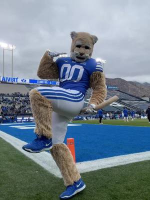already missing LES #CollegeFootball #byu #cosmo 