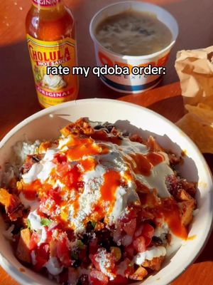 giving the cholula hot & sweet chicken at @qdoba a 10/10, obviously ❤️‍🔥​
 
 copy my bowl:
 cilantro lime rice
 black beans 
 cholula hot and sweet chicken
 pico de gallo 
 sour cream 
 cotija 
 extra cholula 