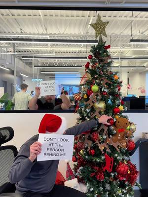 🎄📦 Don’t check the comments…