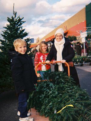 Thank you @The Home Depot for helping us surprise these strangers and make their Christmas seasons even more special! #HomeDepotPartner #ad