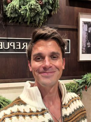 Scenes from last night: A holiday dinner hosted by @Antoni Porowski at The Banana, our private cocktail lounge in the back of our Soho flagship store. 