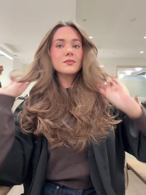 My hair never looks different in salon lighting lol 