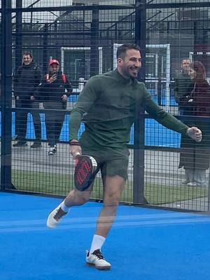 Puntúa el nivel de @Miguel Ángel 🎾⬇️🙌🏼 #WilsonPadel #Padel #MiguelAngelSilvestre 