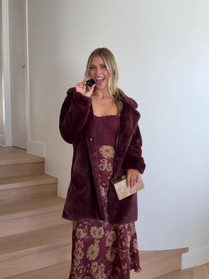 The winter wedding guest dress you’ll actually wear again 🥂❄️