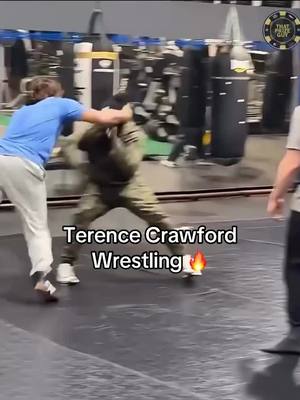 Yall wanna see Terence Crawford in the UFC? 🤔 (h/t notjustboxing/IG) #terencecrawford #wrestling #boxing 