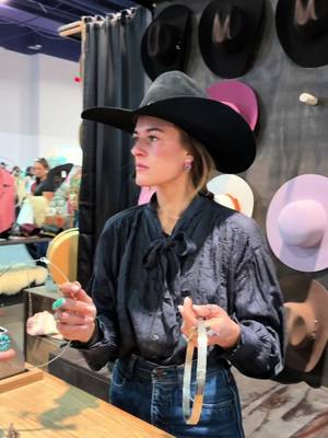 the only time you will see me shopping all day is during cowboy christmas🙂‍↕️ #vegas #meanwhileinvegas #vegaspartner @Las Vegas 