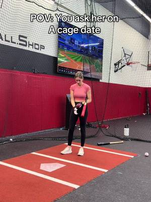 Who wants to hit the cage ? #baseball #hitting #baseballgirls 