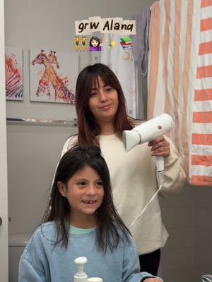 Our morning hair ritual 💗 Want more mama/daughter GRWM? Should we start a mama + mini series? Comment a ✨ if you’d watch! Literal, mi parte favorita de ser mamá, son estos mis momentos favoritos 🎀 #momdaughter #momdaughtertime #schoolhairstyles 