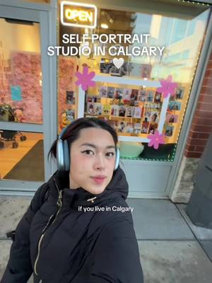 the studio where you get to be both the model + the photographer ✨ Had the best time creating at this self-portrait studio in Calgary  📍 The Portrait CA  Who would you bring for a self-portrait session? 🤍 #yycinfluencer #calgarycreator #calgaryphotography #selfportraitstudio #yyccontent   