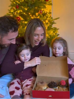 What a sweet way kick off 12 Days of Tims! Day 1: Win a Festive Donut Box and taste the Christmas magic. 🍩✨  To enter: 🎄Make sure you’re following us 🎄Comment your favourite Tims festive donut 🎄Tag someone you’d share your Festive Donut Box with! HURRY Giveaway ends tonight at 9pm! #12DaysOfTims #TimHortonsUK 